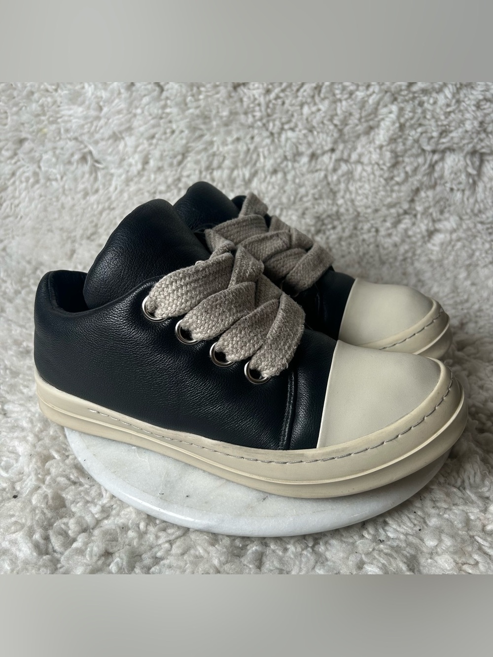Rick Owens Mens Size 41 / 8 Black Jumbo Laces Low Top Sneakers